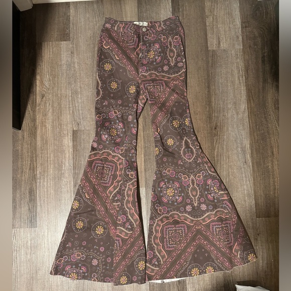 Free People Just Float On Printed Flare Jeans - Picture 5 of 5